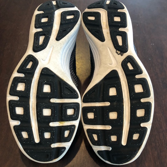 Nike Revolution 3 Sz 9.5 - Picture 4 of 4